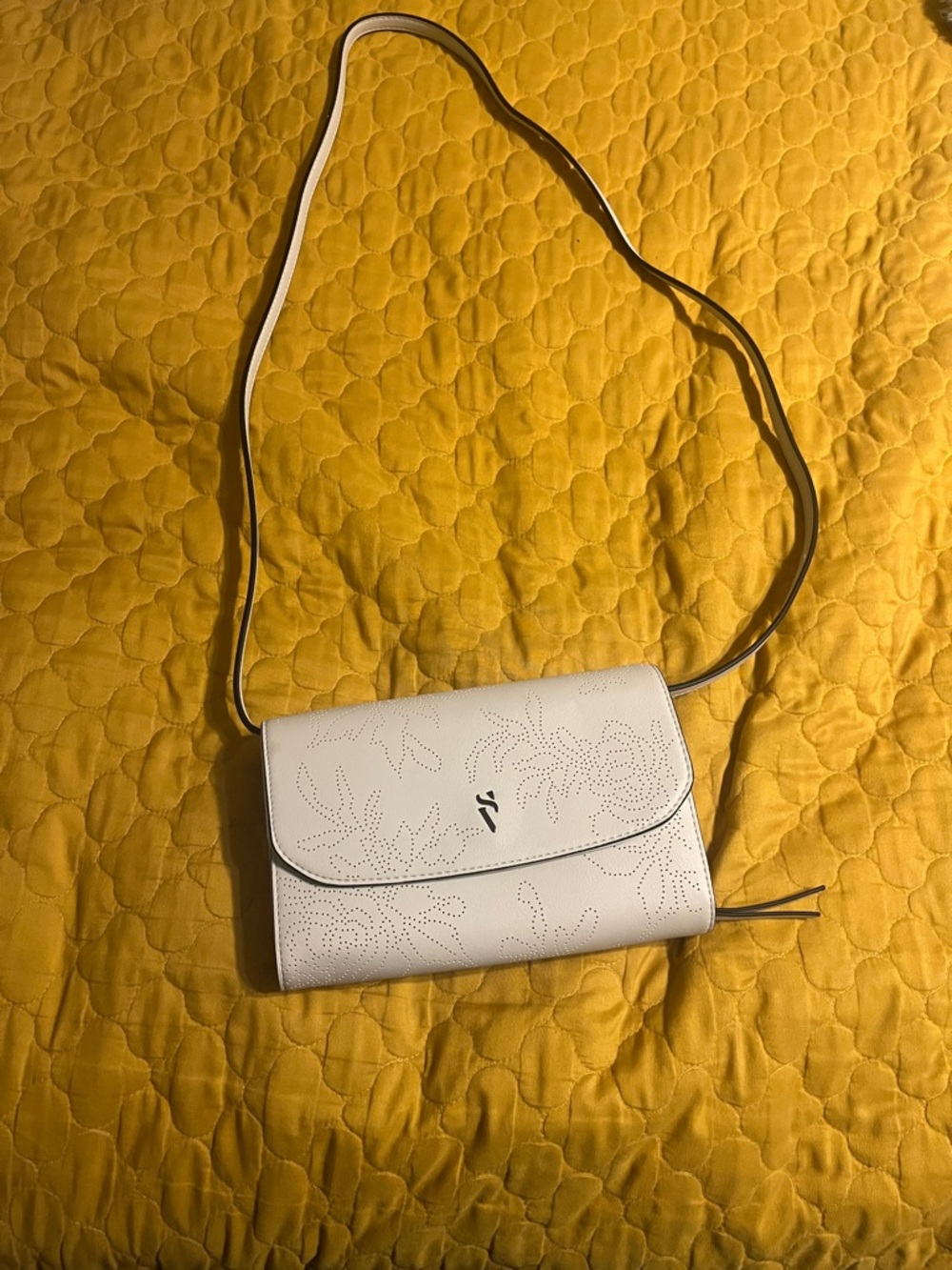 Simply Vera White Floral Perforated Crossbody Bag